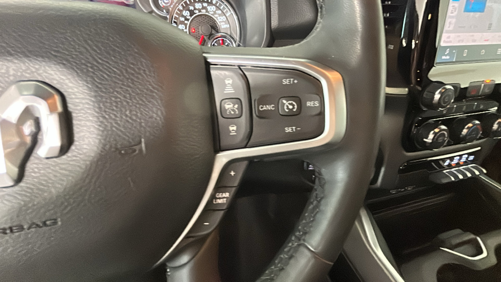 Used 2025 RAM 1500 Big Horn AWD/4WD image 21