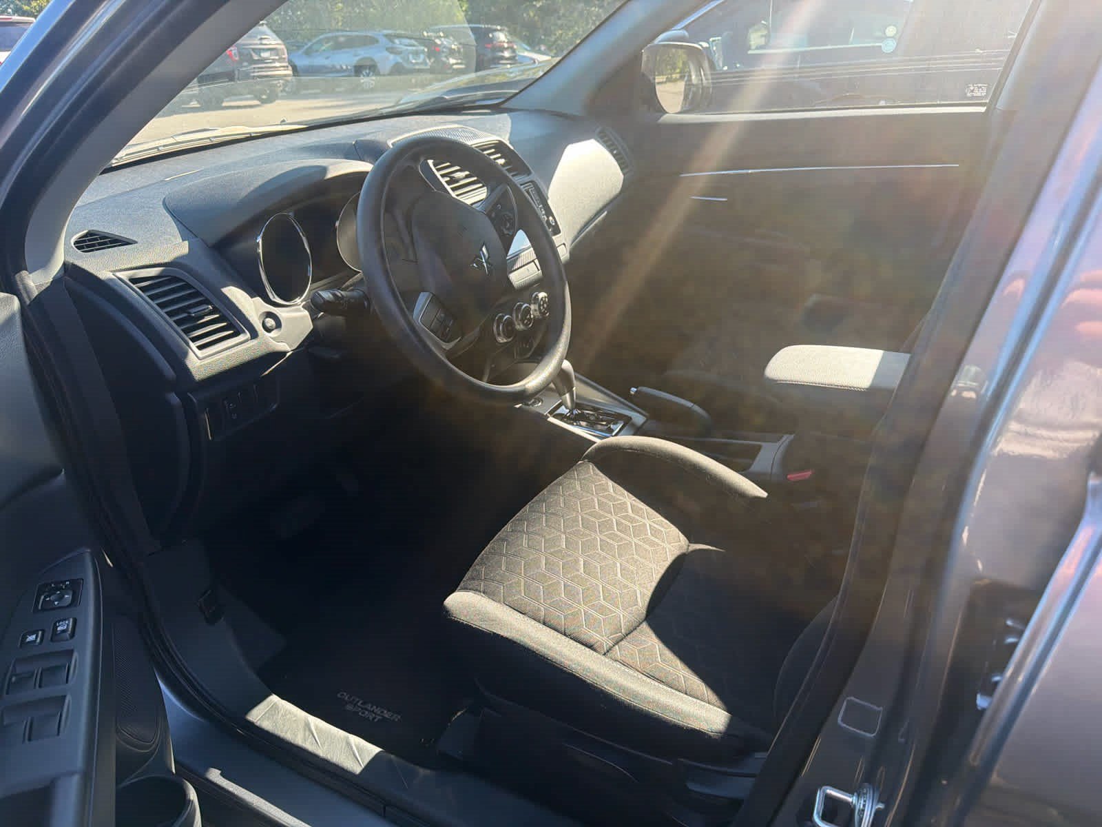 Used 2025 Mitsubishi Outlander Sport ES AWD/4WD image 7