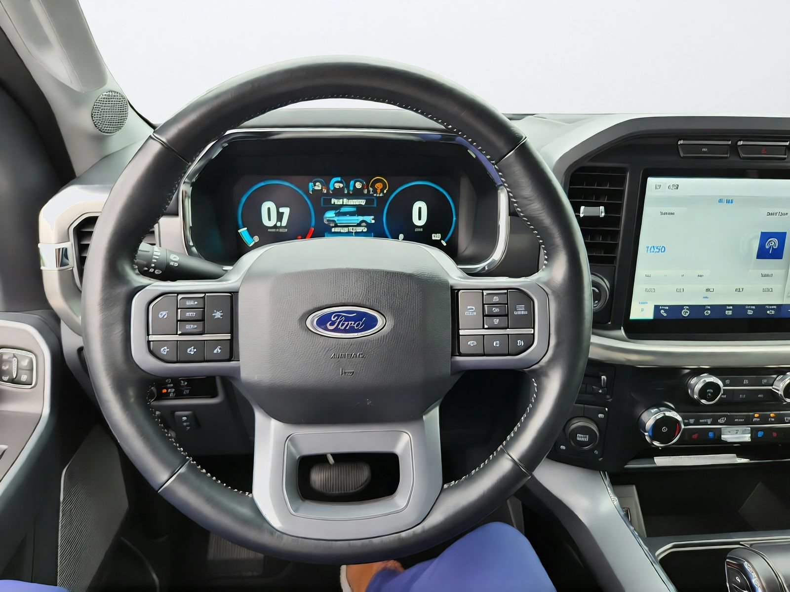 Used 2023 Ford F150 Lariat AWD/4WD image 15