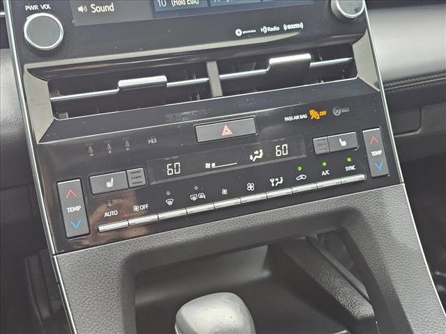 Used 2022 Toyota Avalon XLE w/ Moonroof Package image 26