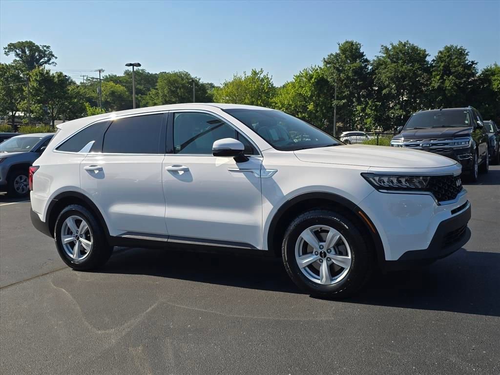 Used 2022 Kia Sorento LX