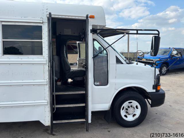 Used 2007 Chevrolet Express 3500 w/ School Bus Package RWD image 24