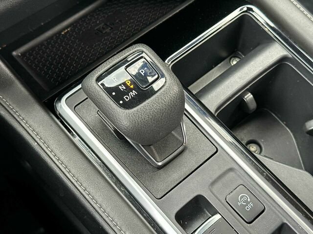 Used 2023 Nissan Pathfinder SL FWD image 27