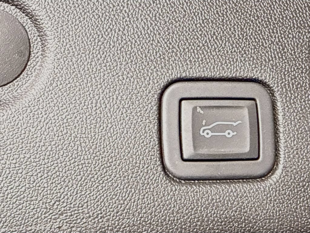 Used 2024 Chevrolet Equinox LT FWD image 27