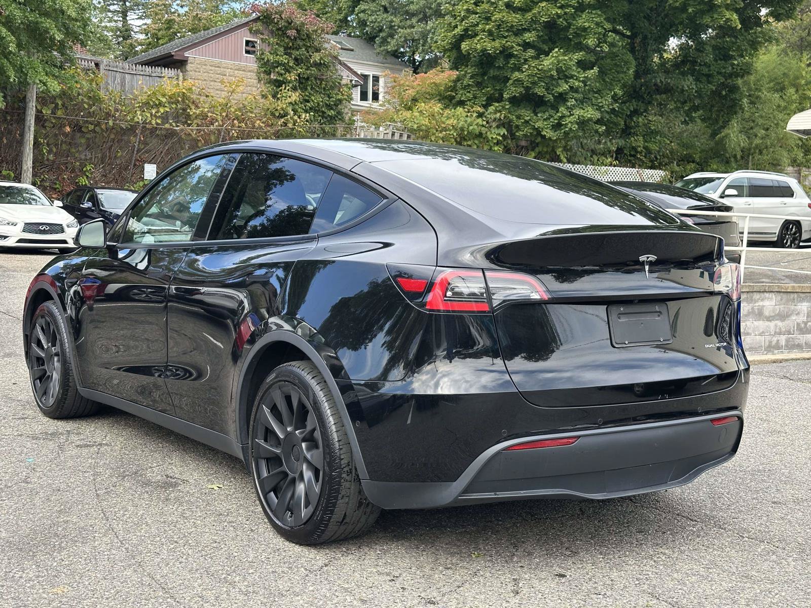 Used 2021 Tesla Model Y Long Range AWD/4WD image 5