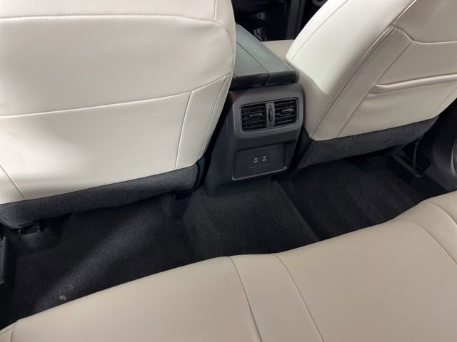 Used 2025 Nissan Rogue SL image 42