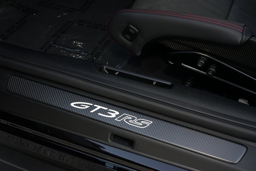 Used 2025 Porsche 911 GT3 RS image 30
