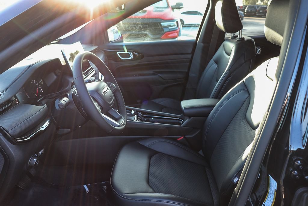 New 2026 Jeep Compass Latitude AWD/4WD image 21