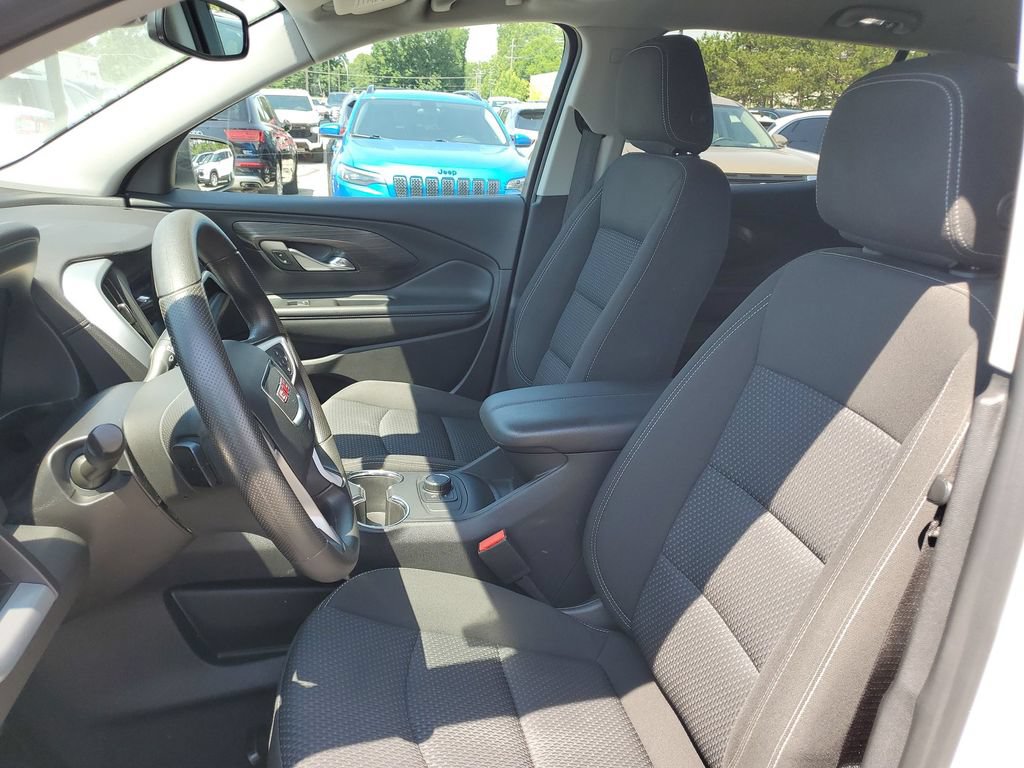 Used 2023 GMC Terrain SLE FWD image 18