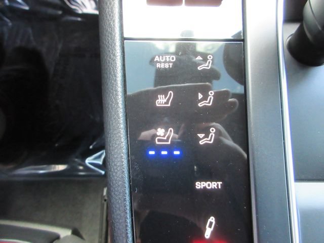 Used 2022 Porsche Macan GTS AWD/4WD image 45