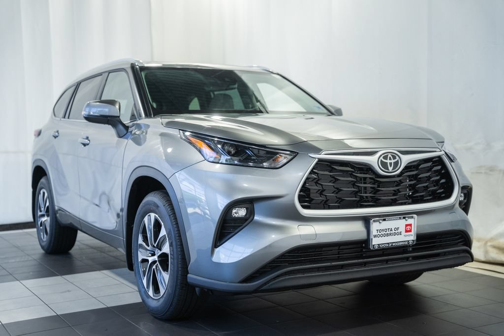 New 2026 Toyota Highlander XLE AWD/4WD image 1