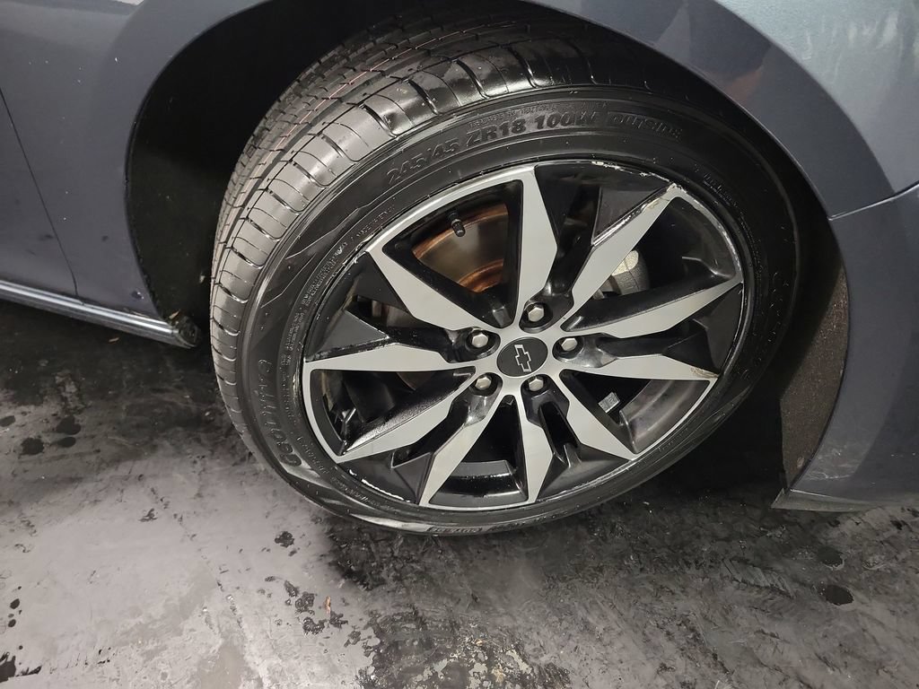 Used 2021 Chevrolet Malibu RS FWD image 10