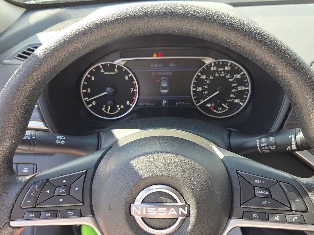 Used 2025 Nissan Altima 2.5 SV image 21