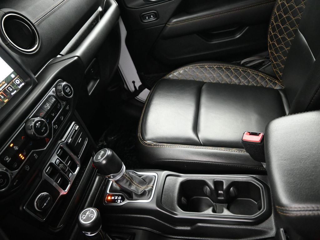 Used 2021 Jeep Wrangler Unlimited Sahara image 23