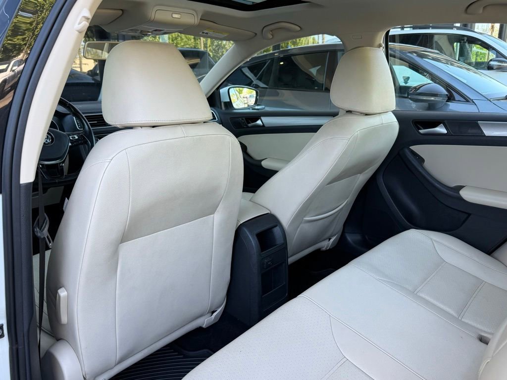 Used 2017 Volkswagen Jetta SE FWD image 24
