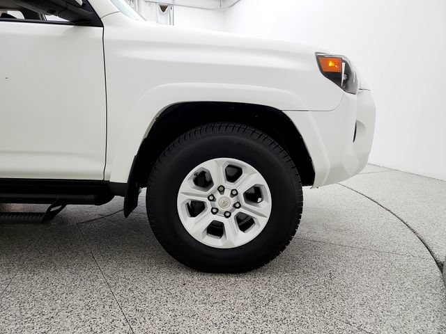 Used 2021 Toyota 4Runner SR5 Premium w/ Moonroof Package AWD/4WD image 30