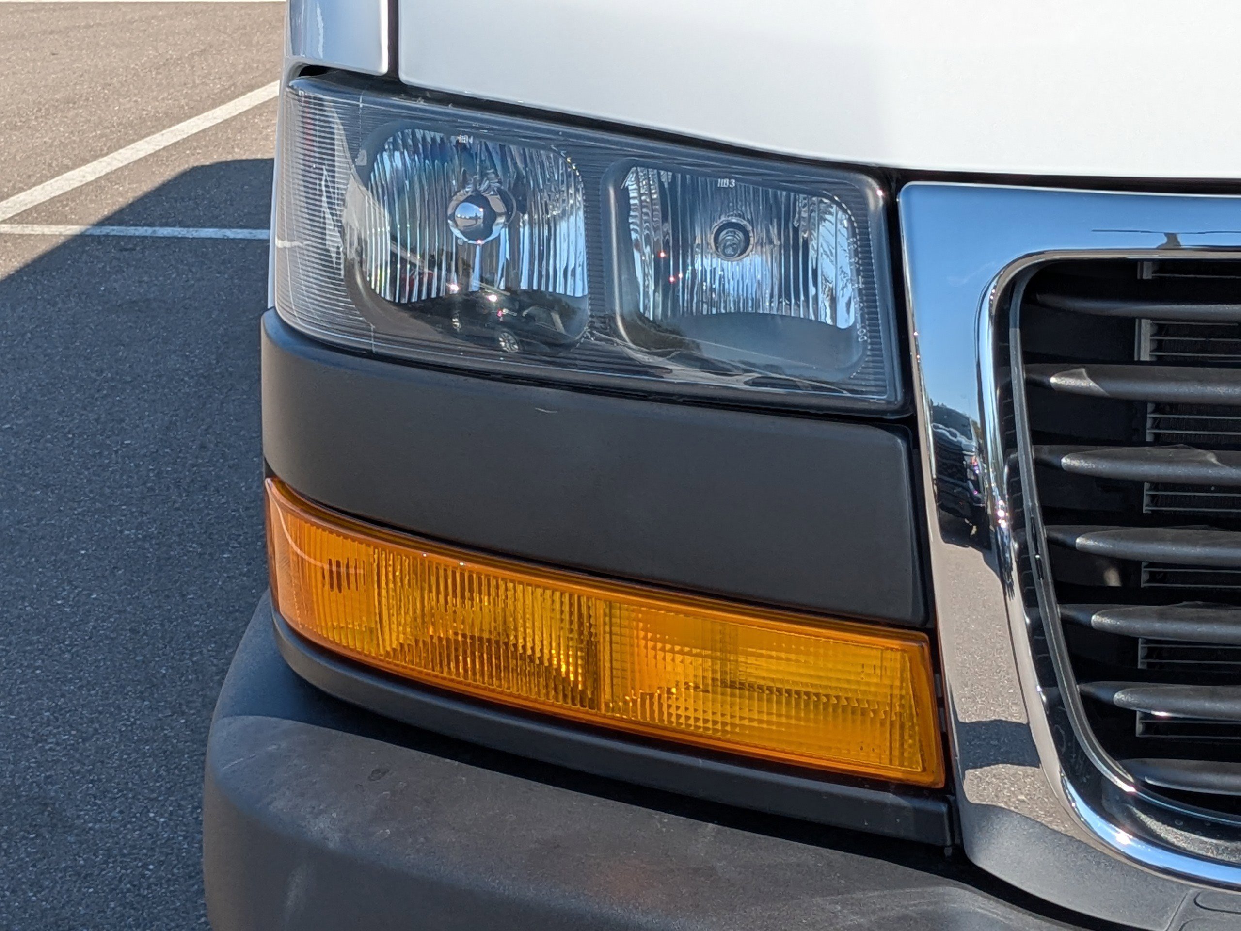 Used 2025 GMC Savana 3500 LT w/ LT Preferred Equipment Group image 9