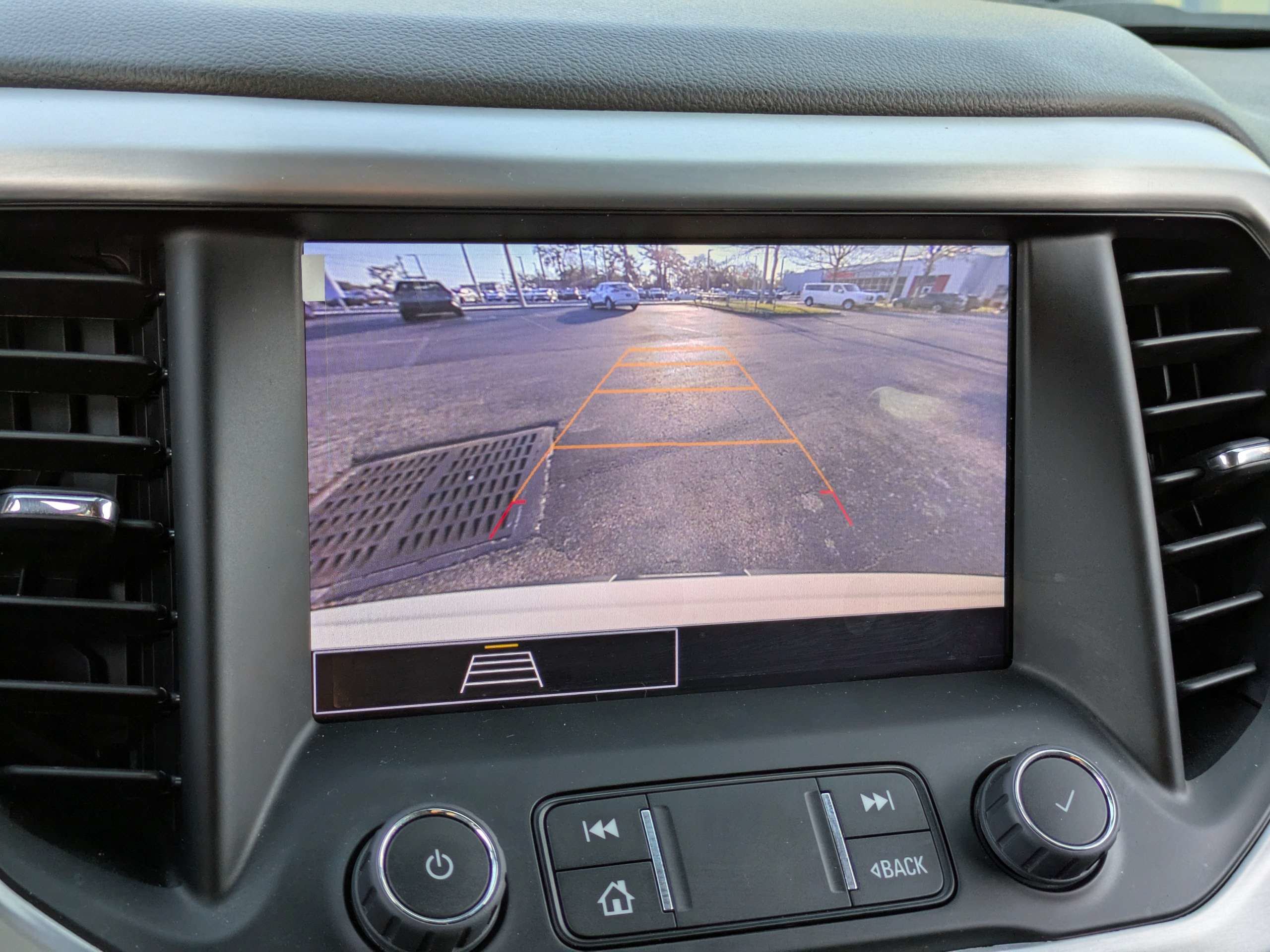 Used 2023 GMC Acadia SLE w/ Driver Convenience Package FWD image 21