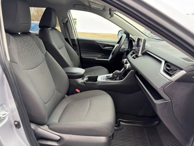 Used 2024 Toyota RAV4 XLE image 23