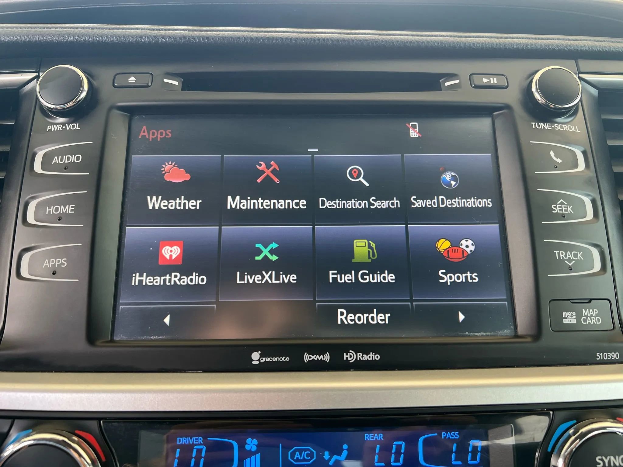 Used 2019 Toyota Highlander SE image 18