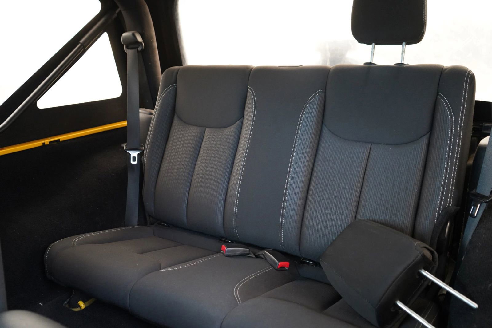 Used 2015 Jeep Wrangler Rubicon w/ Power Convenience Group image 15