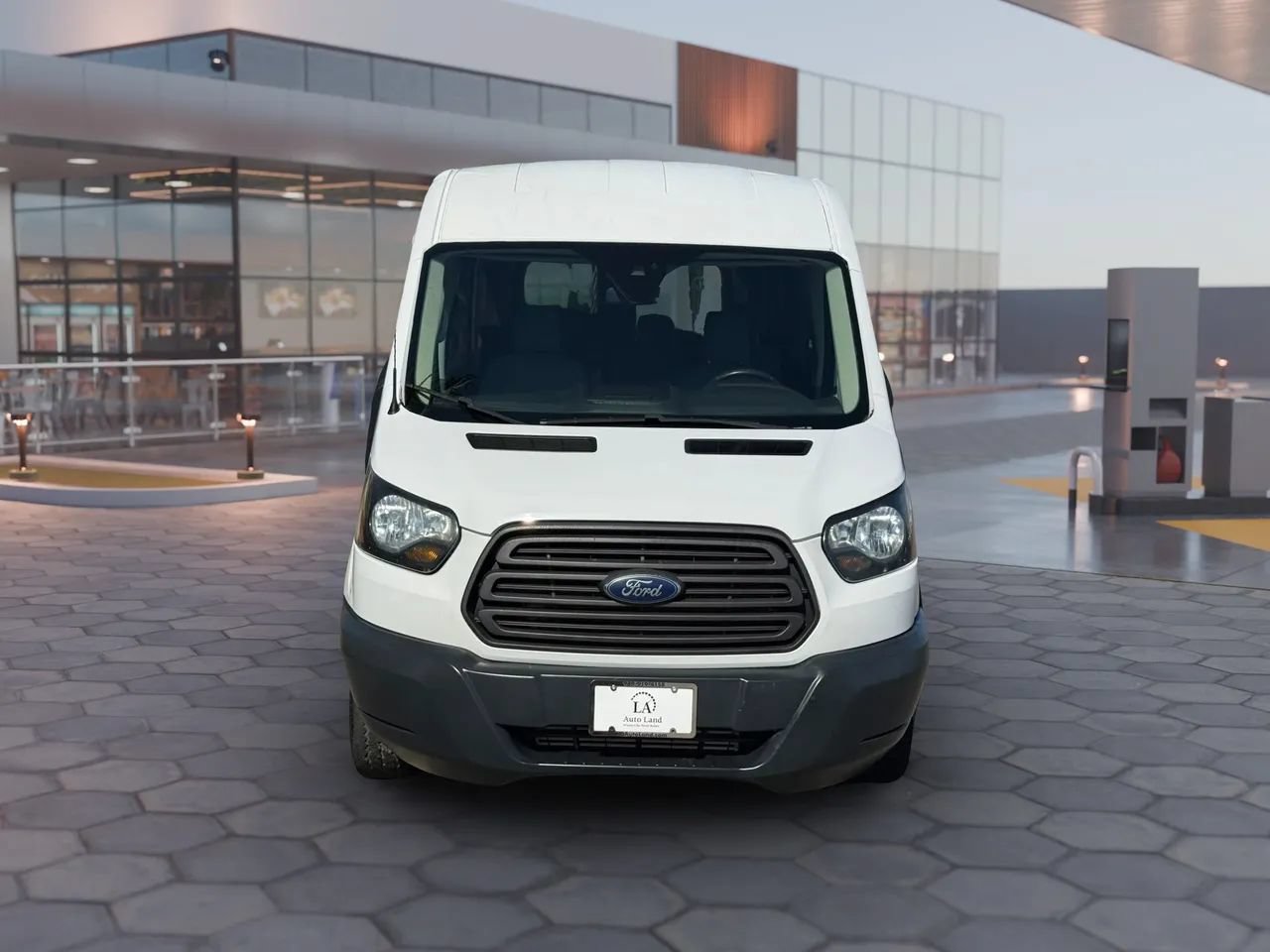 Used 2017 Ford Transit 350 XL RWD image 9