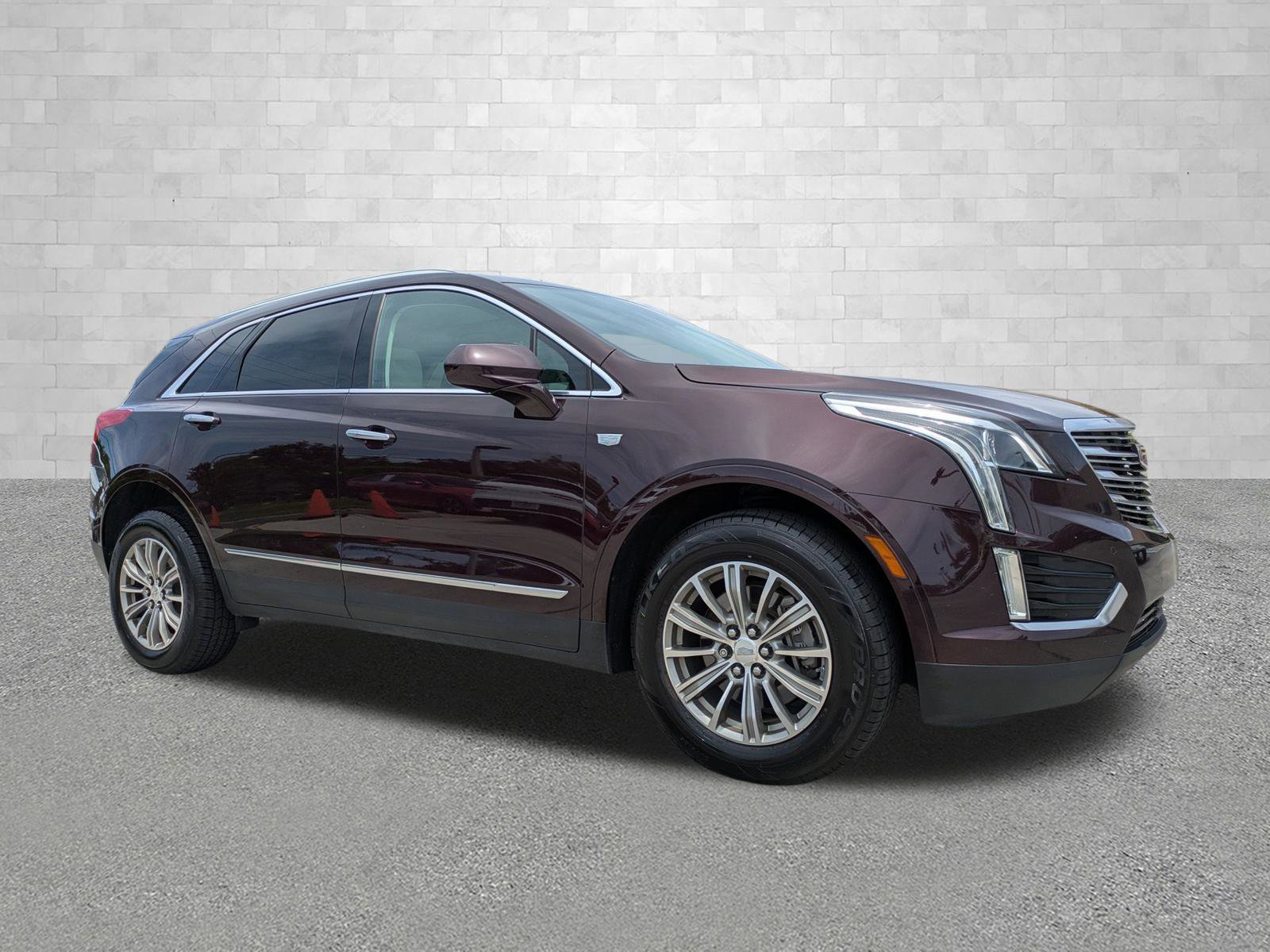 Used 2018 Cadillac XT5 Luxury w/ LPO, Wheel Lock Package AWD/4WD video 1