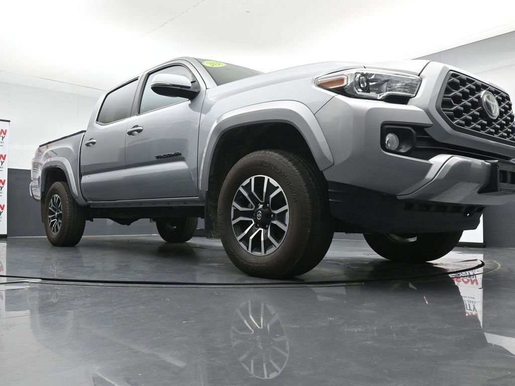Used 2020 Toyota Tacoma TRD Sport w/ Technology Package image 30