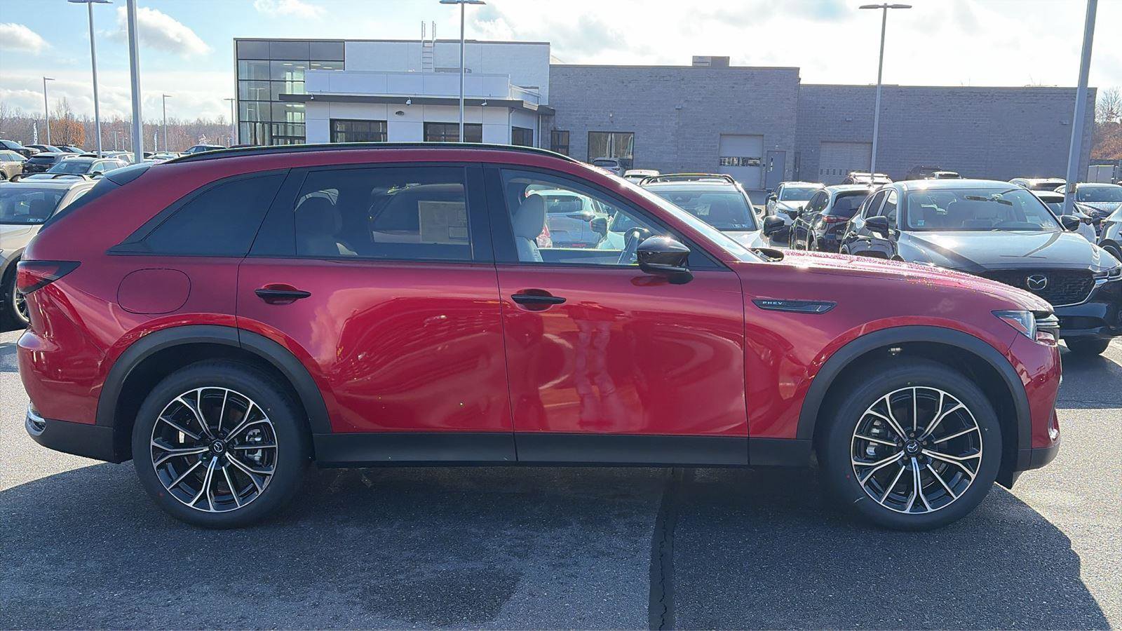 New 2025 MAZDA CX-70 Plug-In Hybrid w/ Premium Pkg image 8