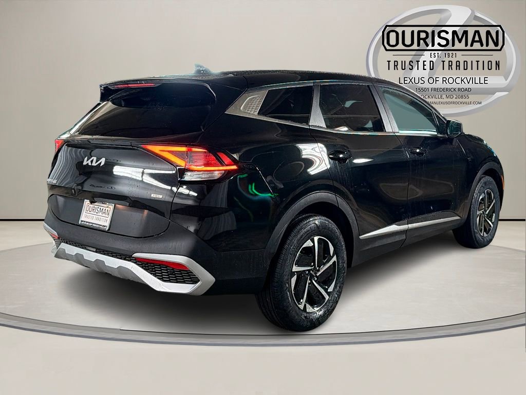 Used 2023 Kia Sportage LX image 7