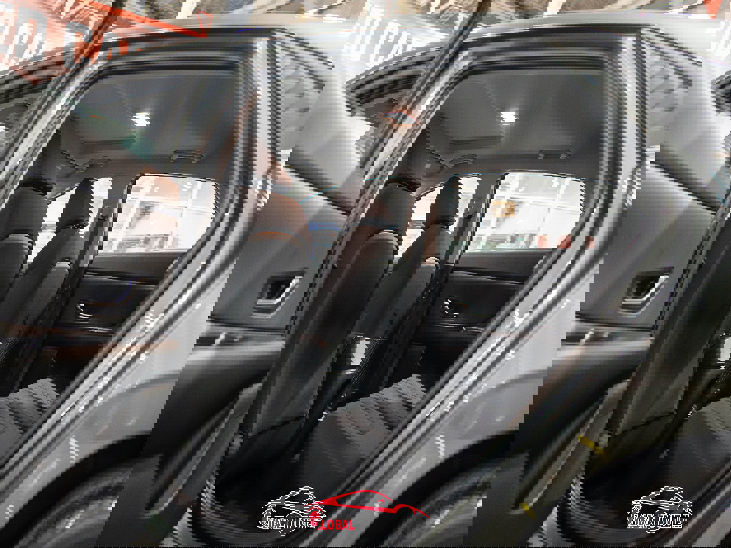 Used 2025 Hyundai Elantra SEL image 21