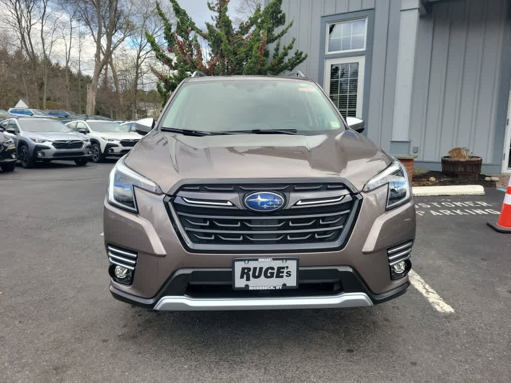 Used 2022 Subaru Forester Touring AWD/4WD image 9