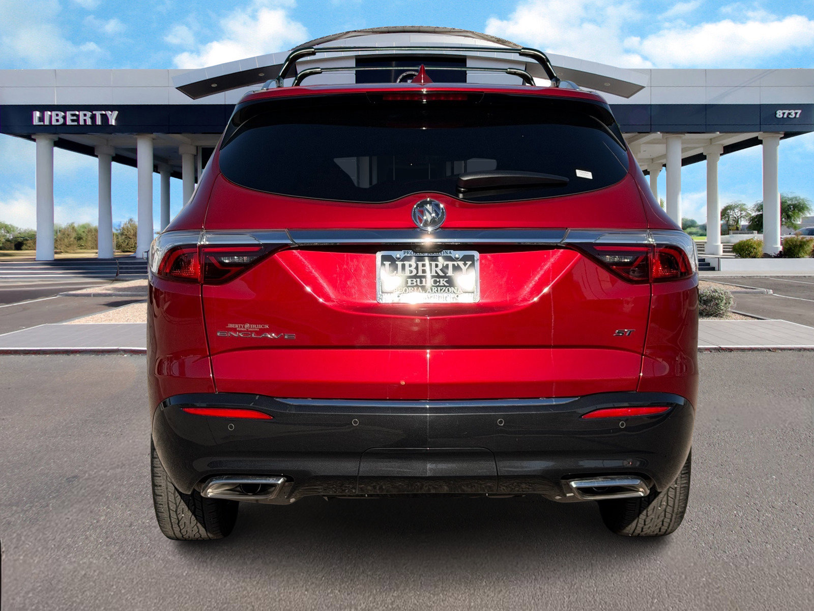 Used 2024 Buick Enclave Essence w/ Experience Buick Package image 4