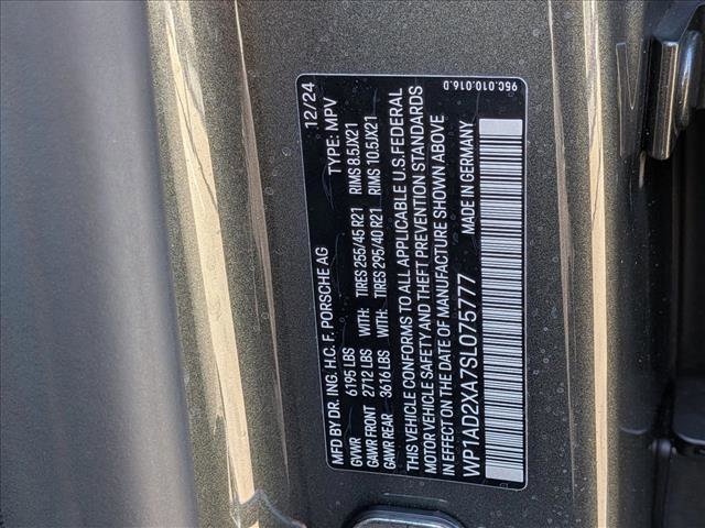 Used 2025 Porsche Macan Electric image 29