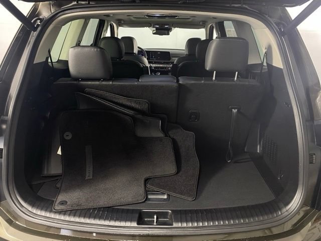 Used 2025 Kia Telluride EX w/ EX Captain's Chair Package FWD image 26