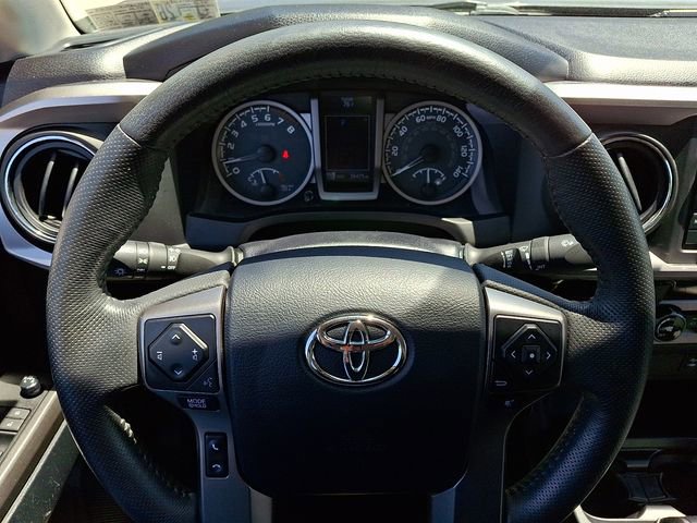Used 2017 Toyota Tacoma SR5 w/ Tow Package AWD/4WD image 18