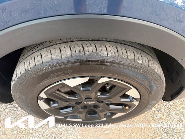 Used 2025 Kia Sorento S FWD image 14