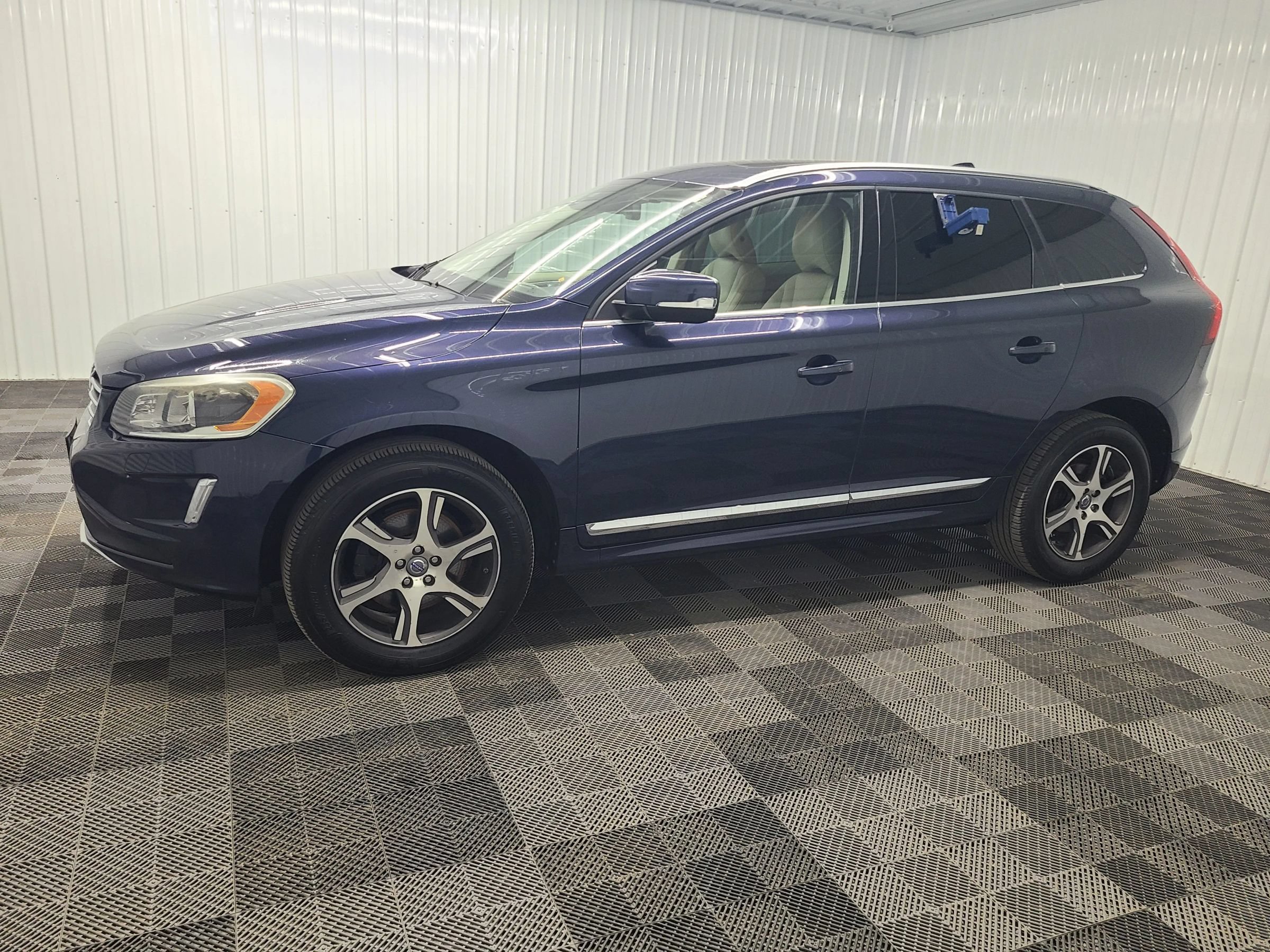 Used 2014 Volvo XC60 T6 AWD/4WD image 8
