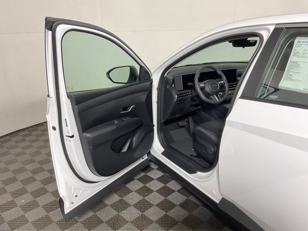 New 2026 Hyundai Tucson SE image 16