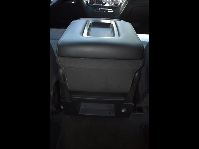 Used 2017 Chevrolet Suburban LS RWD image 31