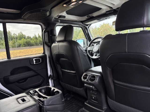 Used 2020 Jeep Wrangler Unlimited Sahara AWD/4WD image 25