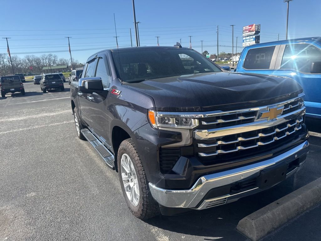 Used 2024 Chevrolet Silverado 1500 LTZ image 3