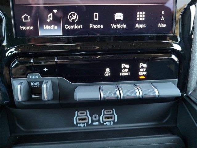 New 2026 RAM 1500 4x4 Crew Cab image 15