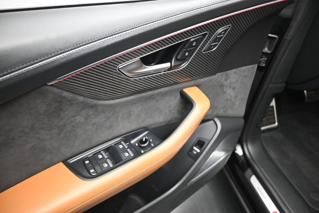 Used 2022 Audi RS Q8 AWD/4WD image 9