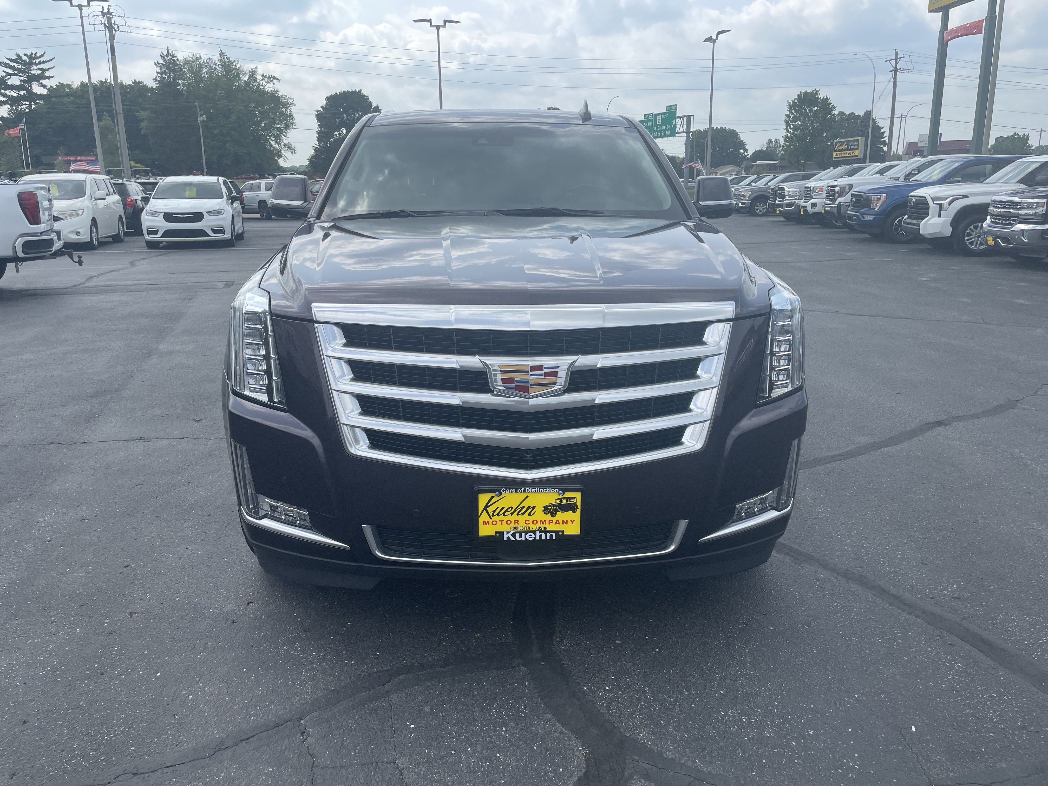 Used 2016 Cadillac Escalade ESV Premium AWD/4WD image 3