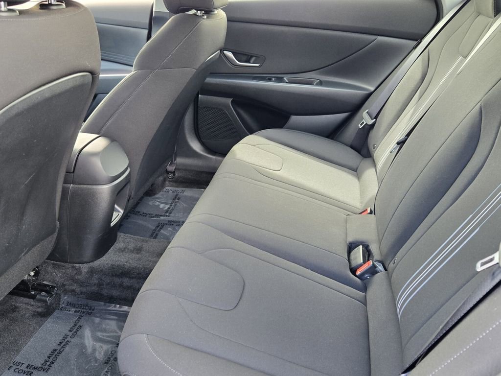 Certified 2024 Hyundai Elantra SEL FWD image 11