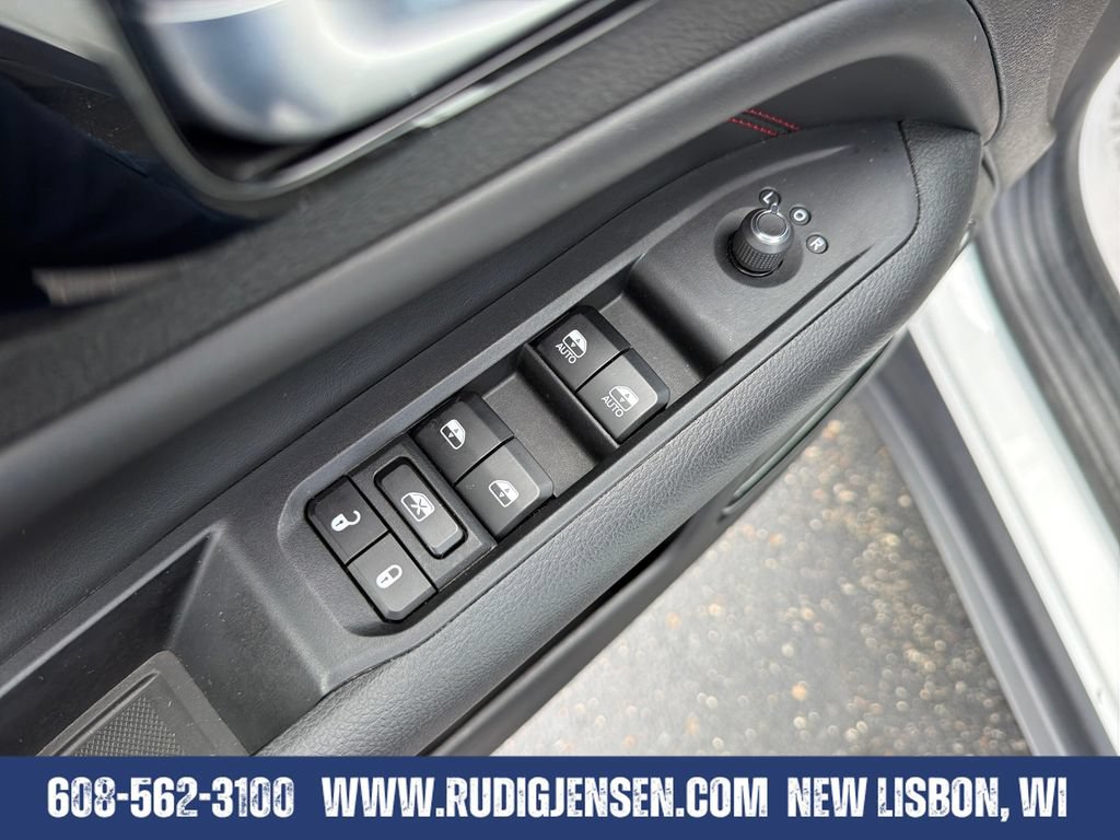 Used 2025 Jeep Compass Trailhawk AWD/4WD image 11