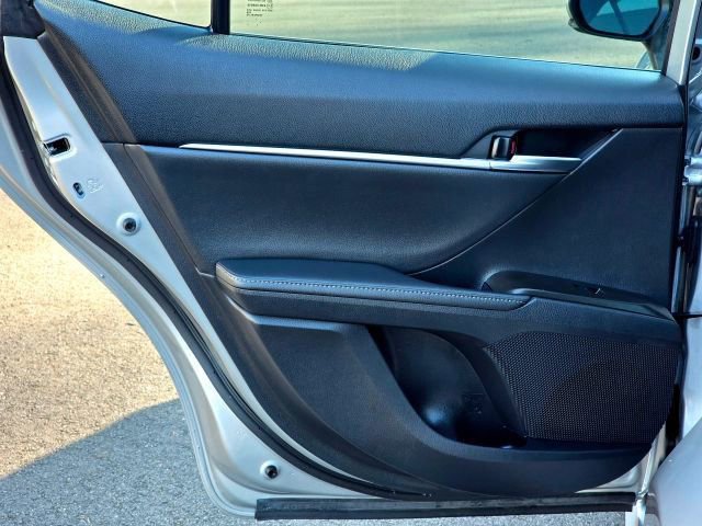 Used 2022 Toyota Camry XLE w/ Navigation Package image 28