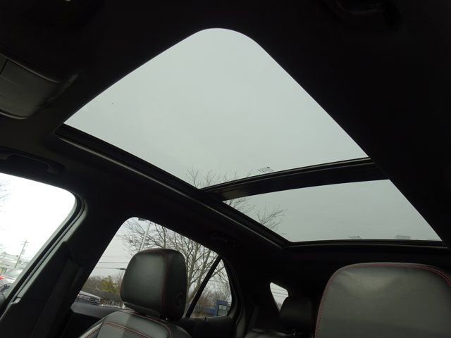 Used 2022 Chevrolet Equinox RS image 11