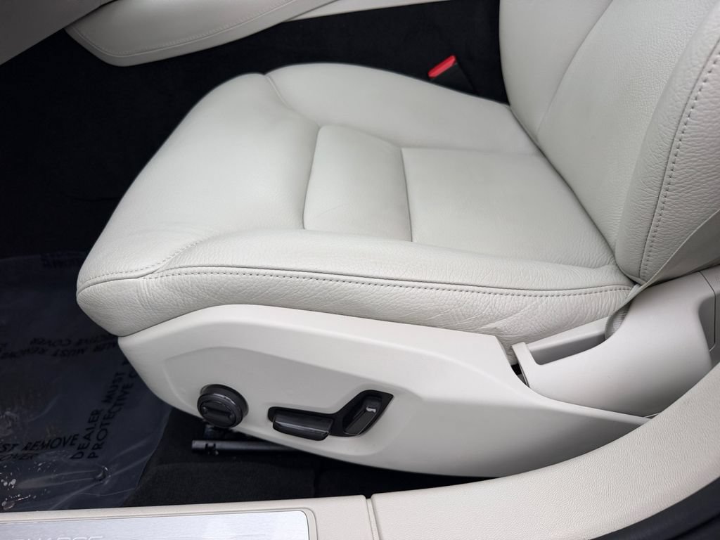 Certified 2023 Volvo S60 T8 Plus AWD/4WD image 17